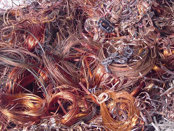 �U�~����4